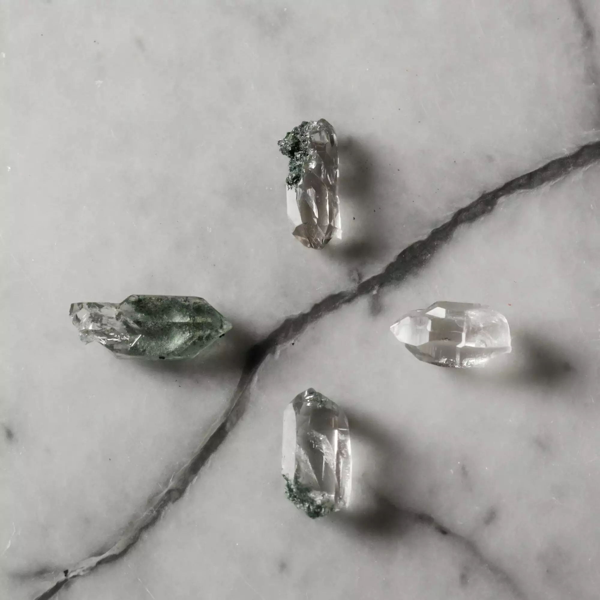 Water Clear Mini Points For Grids Or Pendants With Green Chlorite Dusting - Image 3