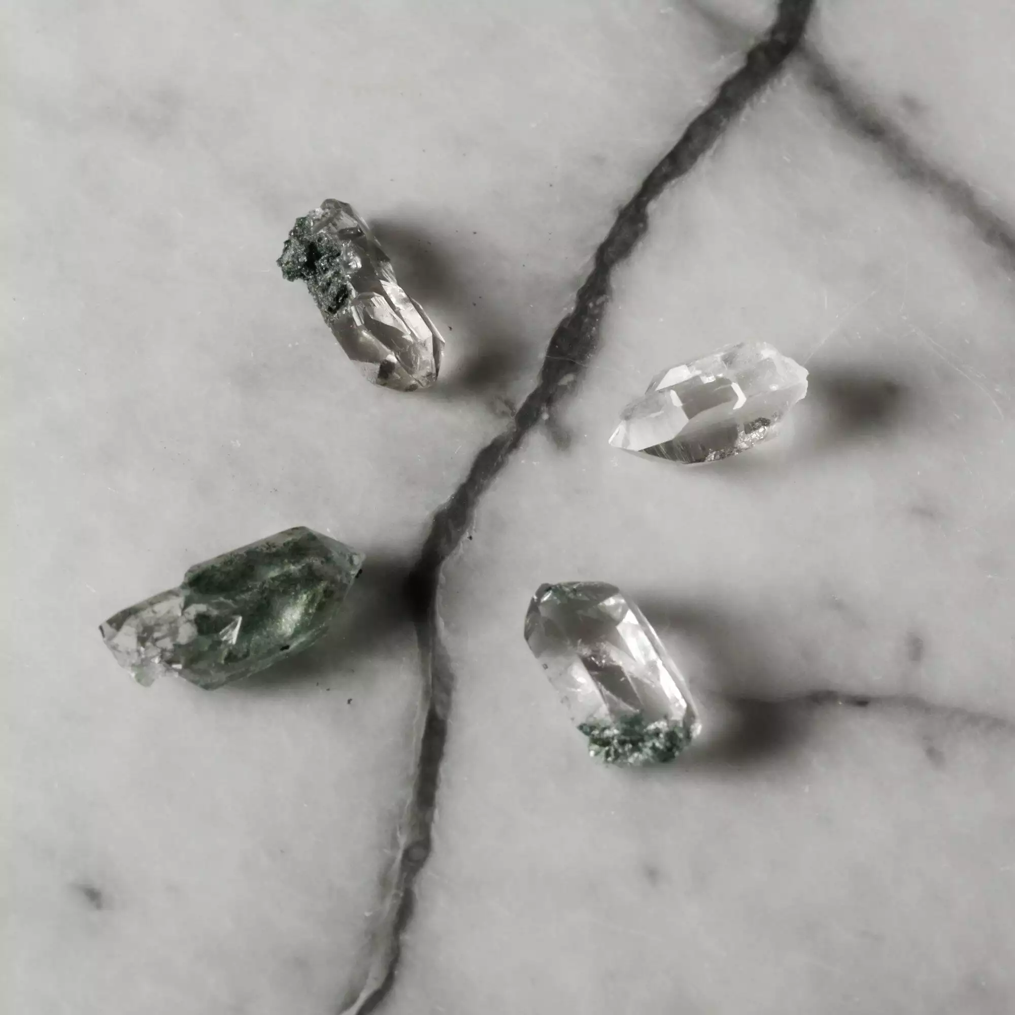 Water Clear Mini Points For Grids Or Pendants With Green Chlorite Dusting - Image 4